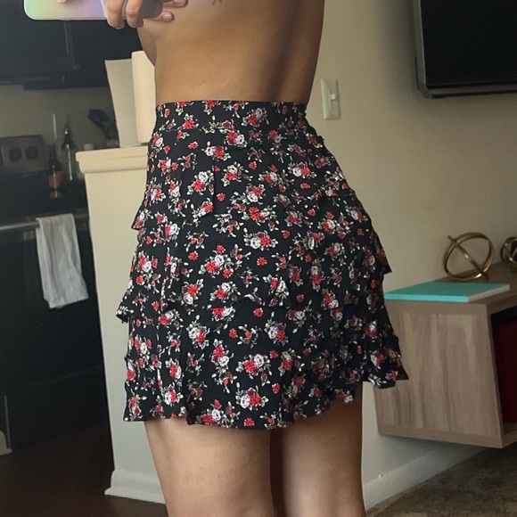 ZARA Floral Print Skirt - Picture 2 of 2